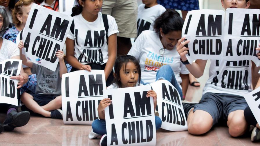 Gobierno de EEUU vuelve a fallar en plazo para reunificar familias migrantes