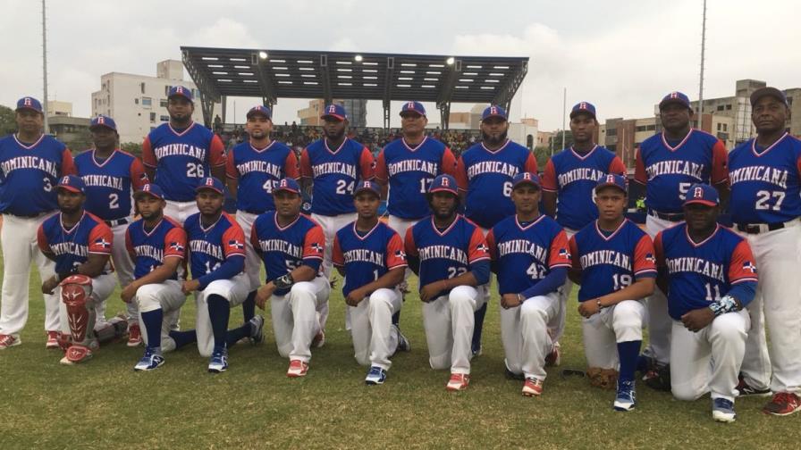 Pitcheo dominicano impone clase en sóftbol masculino de Barranquilla