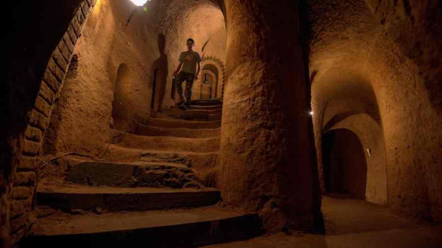 En Armenia, un laberinto excavado por un hombre “guiado por el cielo” atrae turistas