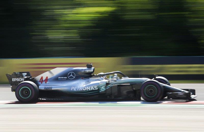 Lewis Hamilton gana Gran Premio de Hungría y aumenta ventaja sobre Sebastian Vettel