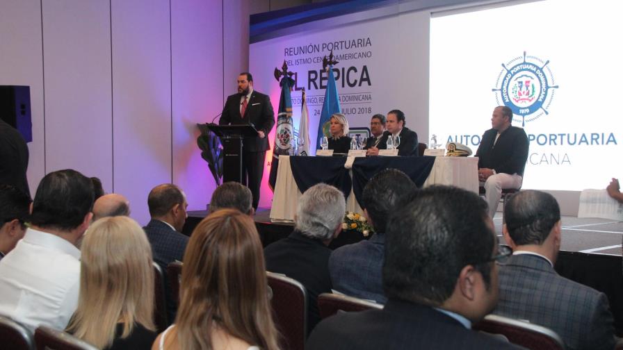 Industria marítima y portuaria analizan desafíos de República Dominicana