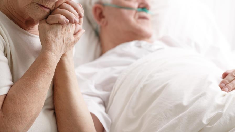 Los pacientes podrán ser desconectados por acuerdo médicos-familia en Reino Unido