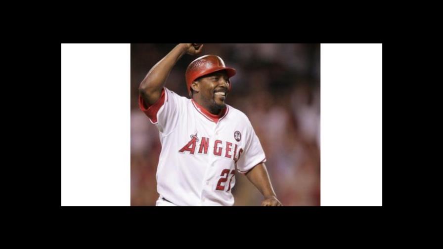 Exaltar o ingresar al Salón de la Fama, no inducir Exaltar o ingresar al Salón de la Fama, no inducir