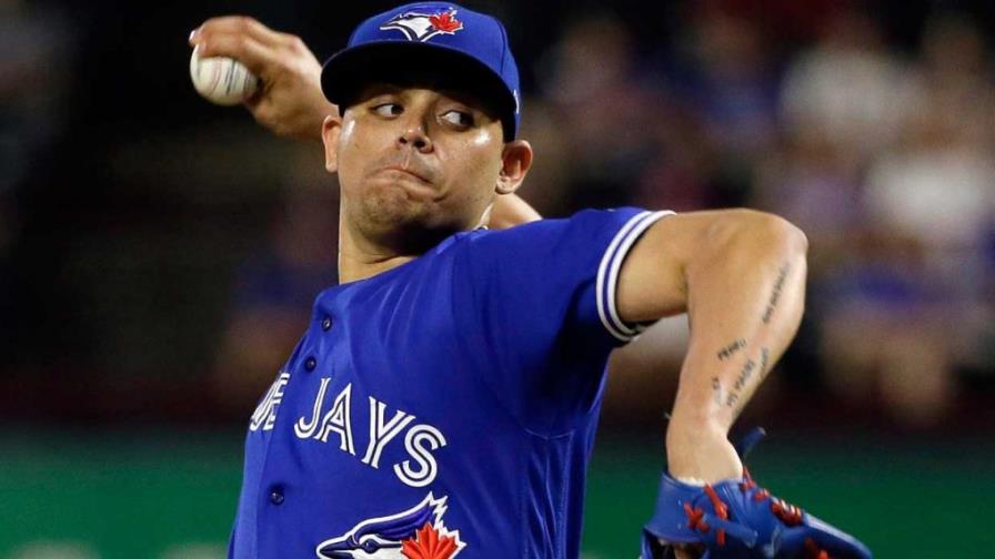 Roberto Osuna pasa a los Astros en cambio con los Azulejos por Ken Giles