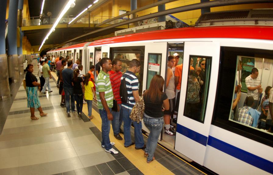 Opret realiza mantenimiento en estaciones del Metro y el Teleférico de Santo Domingo  