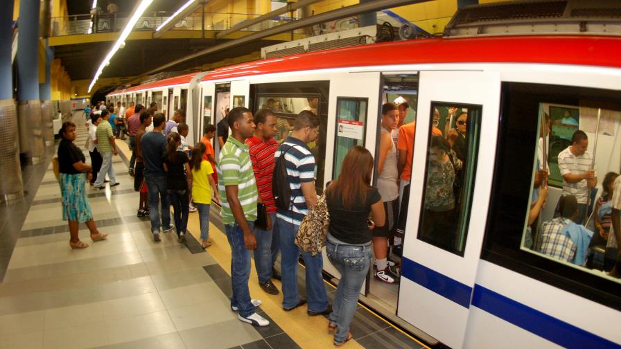 Opret realiza mantenimiento en estaciones del Metro y el Teleférico de Santo Domingo  