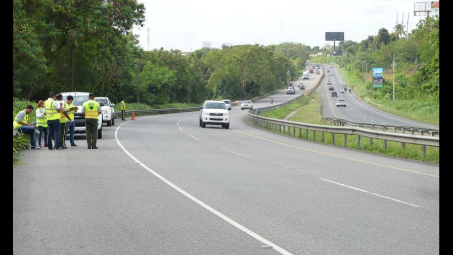 Identifican puntos críticos de   la autopista Juan Pablo Duarte