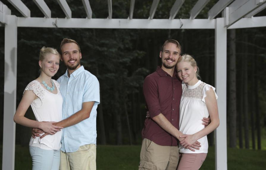 Dos parejas de gemelos idénticos se casarán en Michigan