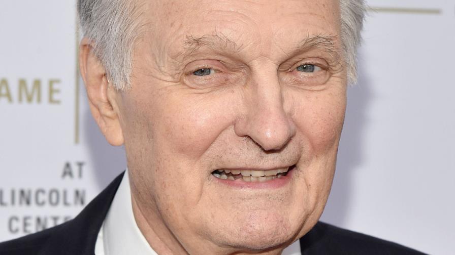 Actor Alan Alda revela que padece de Parkinson Actor Alan Alda revela que padece de Parkinson