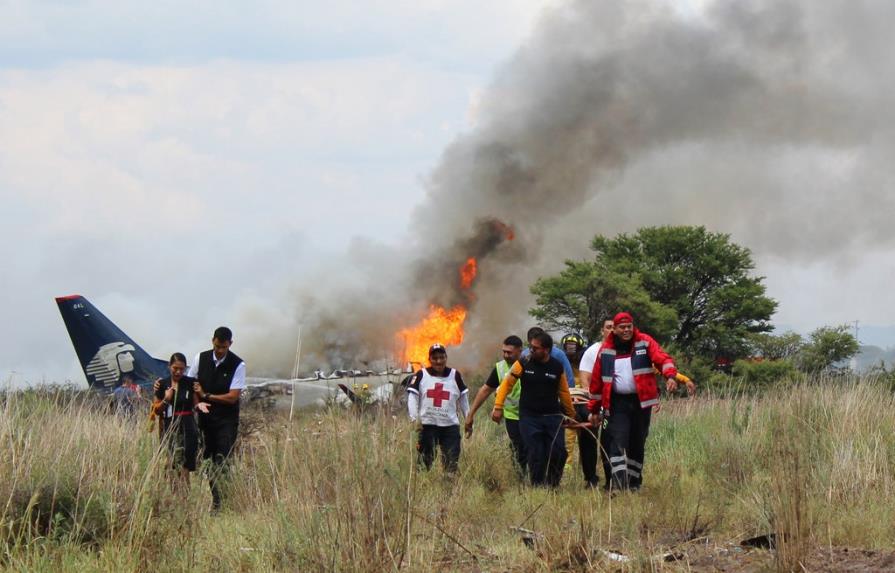 Un centenar de pasajeros y tripulantes sobreviven a un accidente aéreo en México