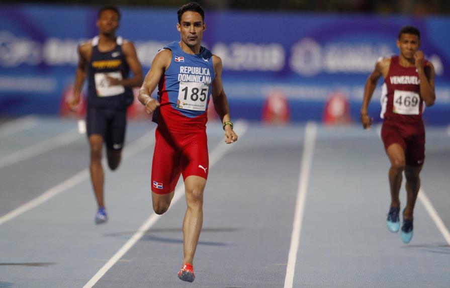 Luguelin Santos gana el oro en los 400 metros masculino y Fiordaliza Cofil en femenino