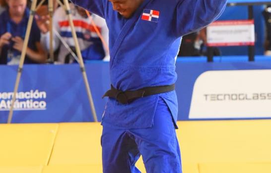 Luguelin y Lewis se apropian del oro en atletismo y judo para acercar al país al centenar de medallas