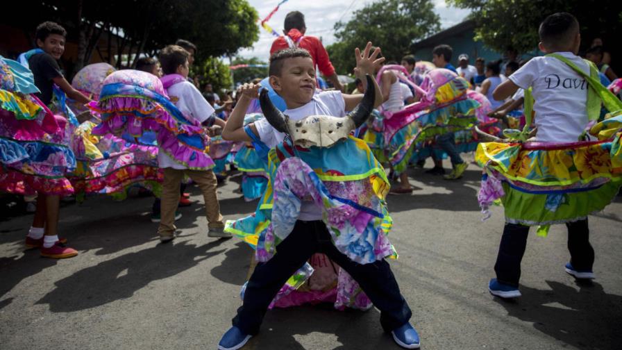 Celebran baile de vacas culonas y sueltan toros por Santo Domingo en Nicaragua Celebran baile de vacas culonas y sueltan toros por Santo Domingo en Nicaragua