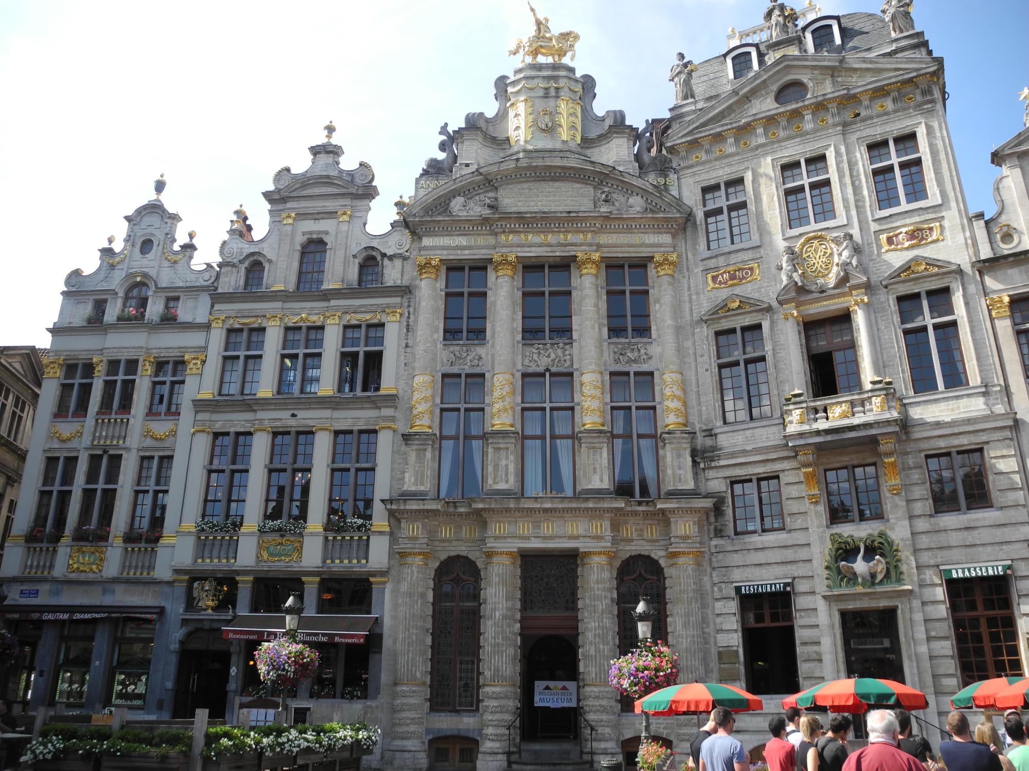 Entrada al Museo de la Cerveza en la Grand Place de Bruselas.