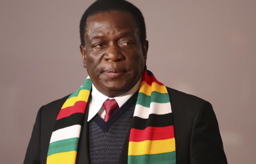 El presidente saliente de Zimbabue gana las primeras elecciones post-Mugabe