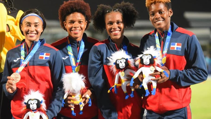 Dominicana se queda con plata en 4x100 en los Juegos Centroamericanos y del Caribe; bronce en femenino Dominicana se queda con plata en 4x100 en los Juegos Centroamericanos y del Caribe; bronce en femenino
