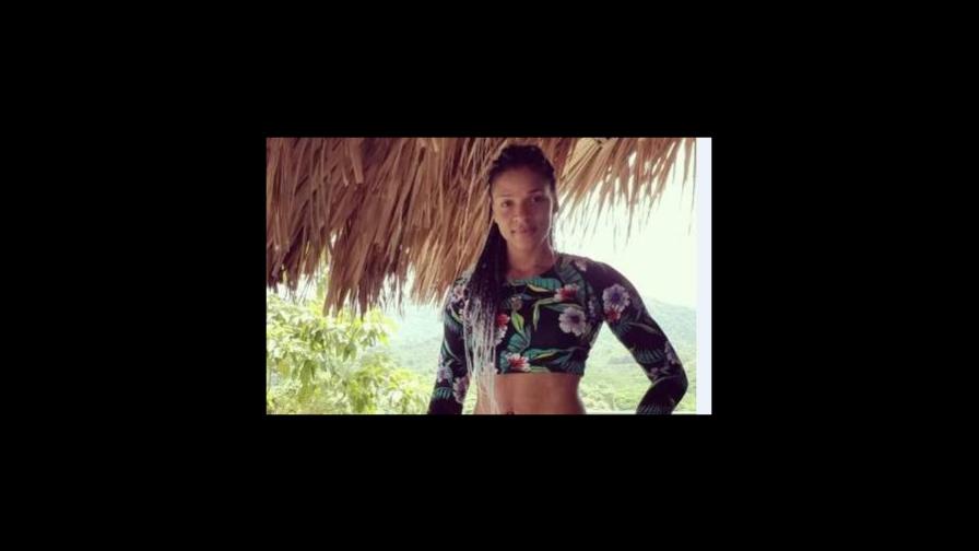 Gina Mambrú alborota a sus seguidores al publicar foto en bikini