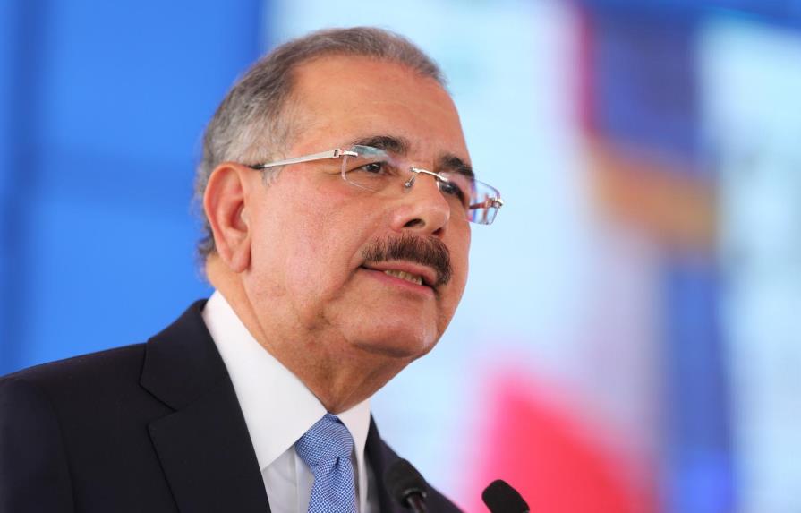 Presidente Danilo Medina viaja hoy a Colombia