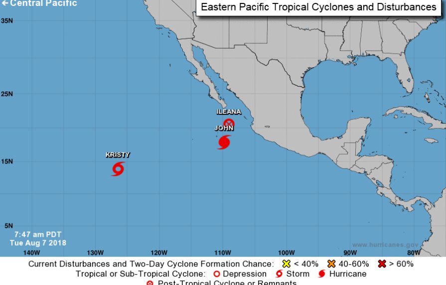 Huracán y dos tormentas tropicales avanzan por el Pacífico