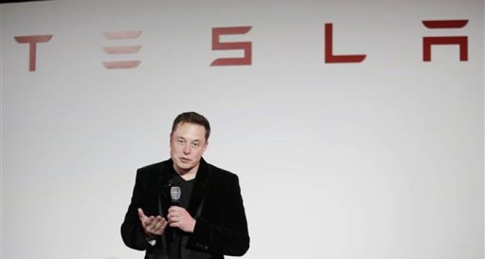 Elon Musk, jefe de Tesla, un visionario caprichoso que divide a Wall Street