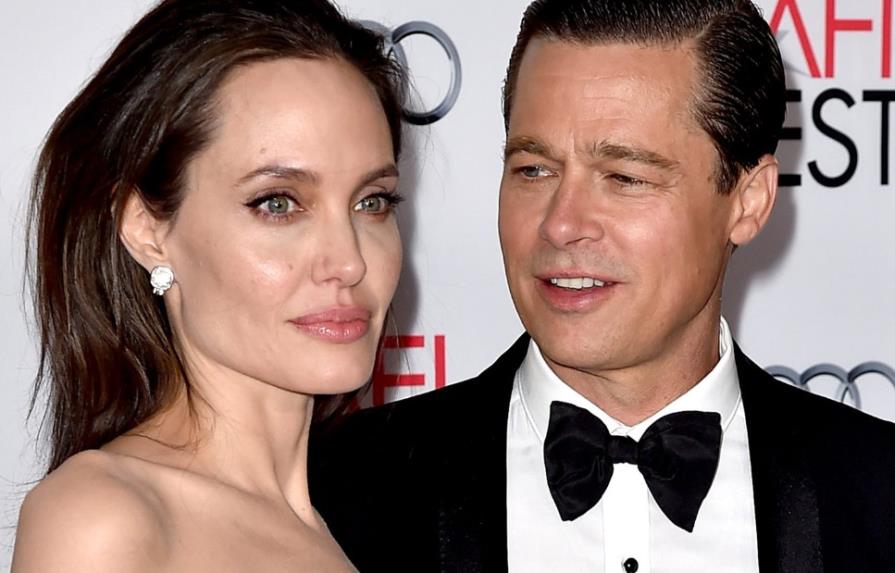 Brad Pitt dice que la ha dado US$9,3 millones a Angelina Jolie