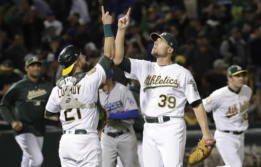 Fiers firma sólido debut, Atléticos vencen a Dodgers 3-2