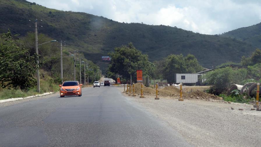 Paralizan los trabajos carretera Navarrete-Puerto Plata
