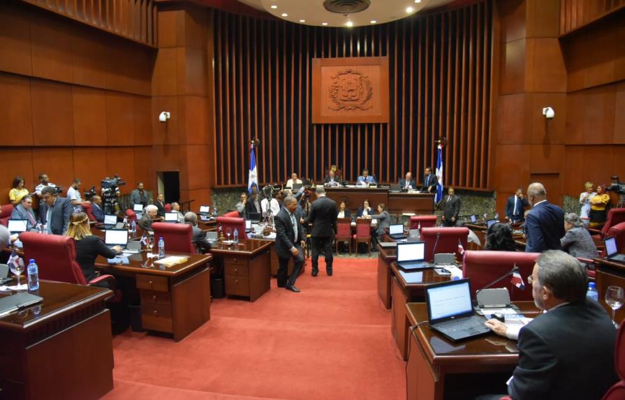 EN VIVO: Senadores conocen ley de partidos 