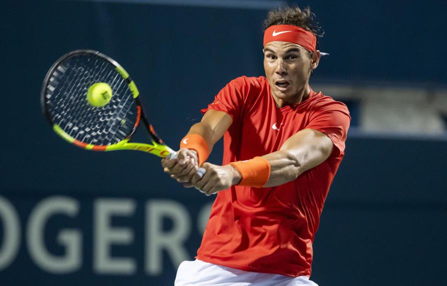Nadal sufre para ganar a Wawrinka y Tsitsipas sorprende a Djokovic en Toronto