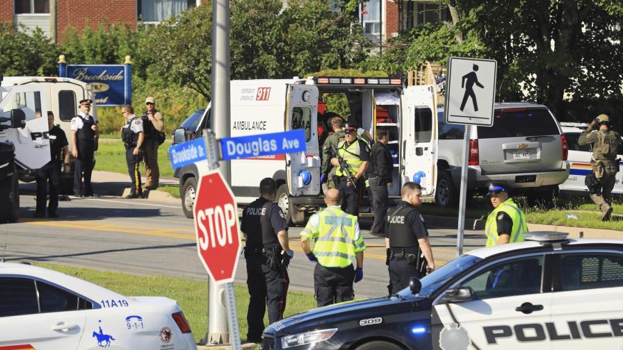 Confirman que dos víctimas del tiroteo en Canadá son policías