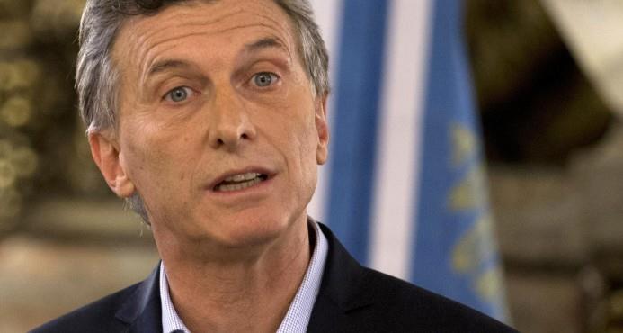 Macri enfrenta presión tanto de agricultores argentinos como del FMI