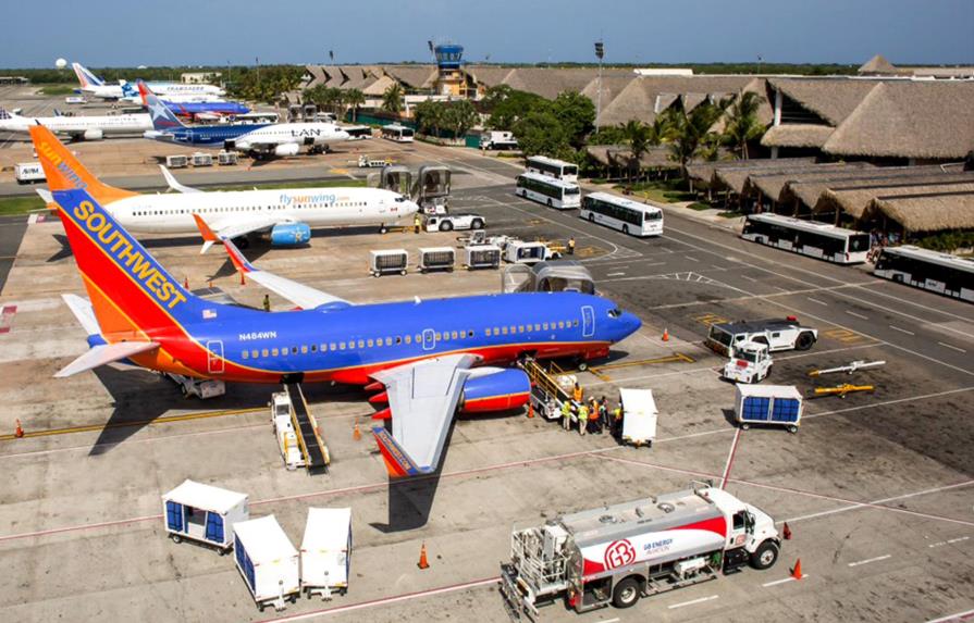 Aeropuertos dominicanos registraron 64,962 operaciones en primer semestre de 2018
