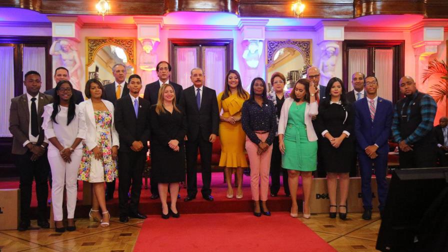 Gobierno quiere que los jóvenes se enamoren de las tecnologías