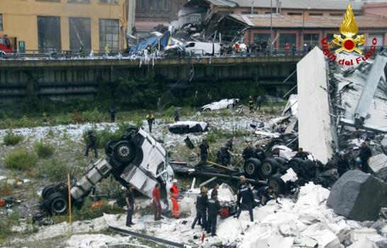 Se elevan a 22 los muertos en el derrumbe de un puente en Génova