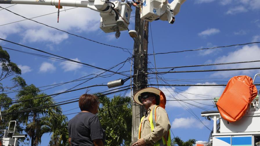 Restablecen el 96 % del servicio eléctrico en Puerto Rico tras apagones por Ernesto