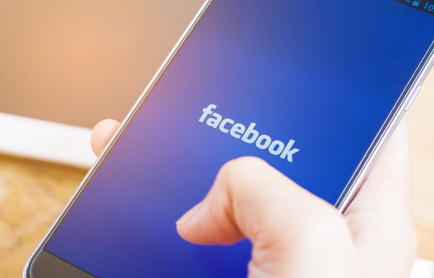 Facebook: Cuentas falsas buscan crear división social 