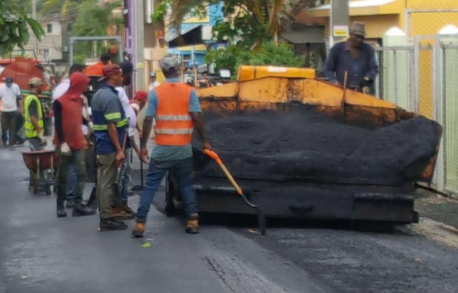 Invierten RD$82 millones para mejorar calles y drenaje de SDO