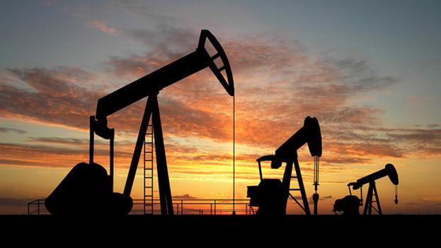El petróleo de Texas sube un 0.7 % y cierra en 65.46 dólares