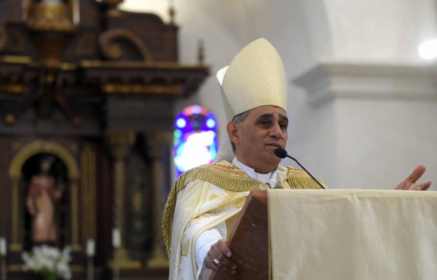 Arzobispo pide funcionarios actúen sin prepotencia