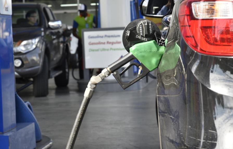 Suben precios de gasolina y gasoil regular 