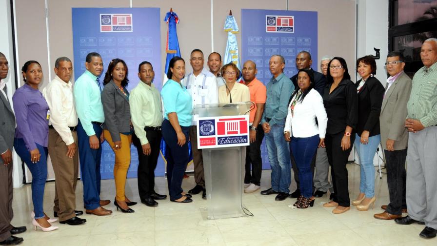 Padres, madres, amigos y tutores de la escuela llaman a la asistencia masiva este lunes 20 