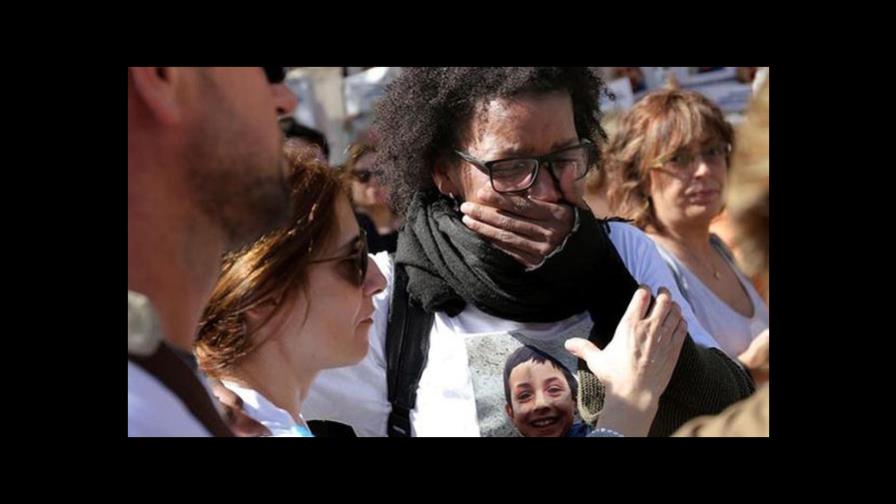 Esparcen en el mar las cenizas de Gabriel, el niño asesinado por la dominicana Ana Julia Esparcen en el mar las cenizas de Gabriel, el niño asesinado por la dominicana Ana Julia