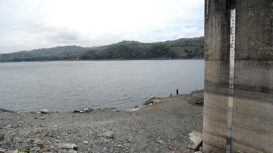 Las presas siguen bajando sus niveles