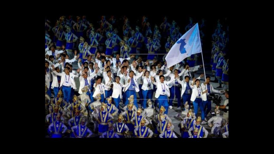 Las dos Coreas desfilan conjuntamente en apertura de Juegos Asiáticos Las dos Coreas desfilan conjuntamente en apertura de Juegos Asiáticos