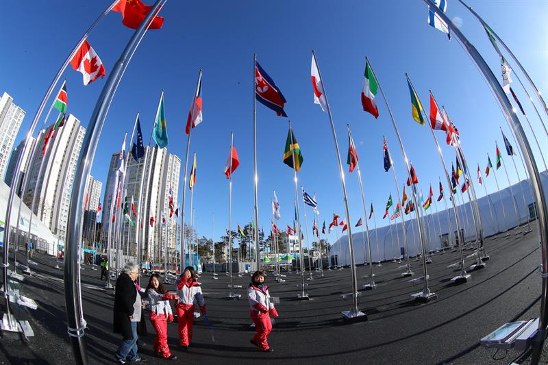 Jugadoras norcoreanas y surcoreanas del equipo unificado de Corea compiten contra Taiwán en los Juegos Asiáticos 2018.