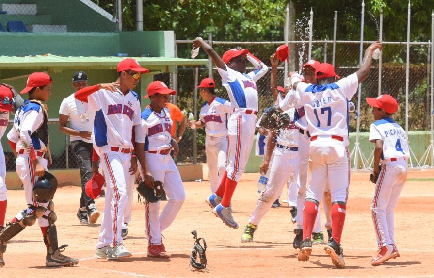 Dominicana gana dos partidos; sigue invicta en Panamericano de Béisbol Infantil 