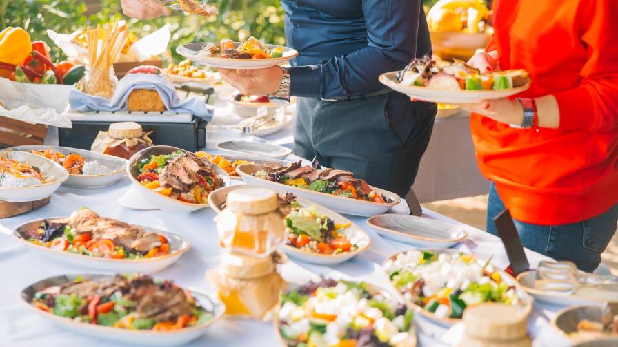 ¿Usted come                     “con los ojos”?