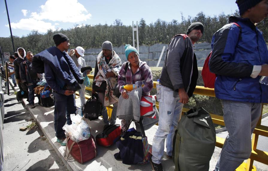 Ecuador pide a Venezuela buscar solución para reducir migración venezolana