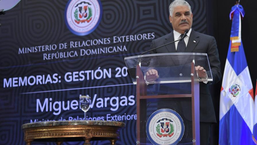 Canciller Miguel Vargas presenta memorias de segundo año de gestión 