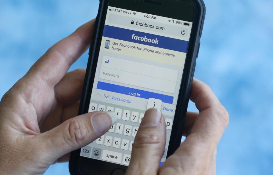 Facebook elimina aplicaciones por mal uso de datos 